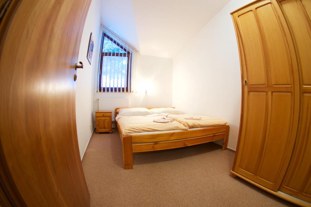 Apartmany Biela Put 17 - 18 デマノブスカ・ドリーナ エクステリア 写真
